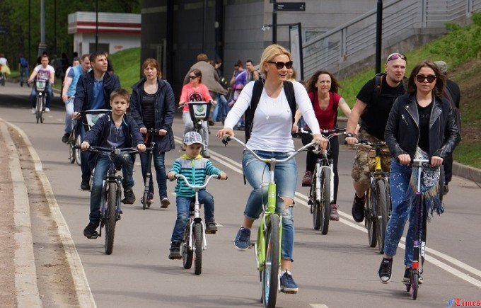 В Московском велопараде принимают участие более 40 тыс. человек