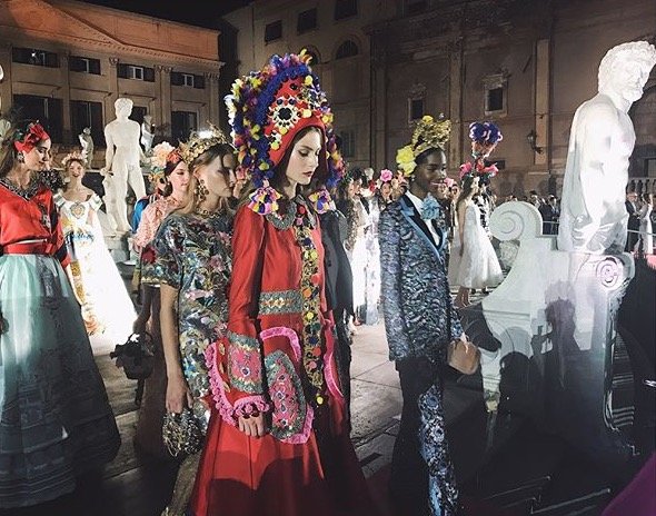 Столичные модницы на показе Dolce&Gabbana - Фото №2