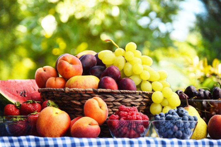 Вкусные фрукты, опасные для талии