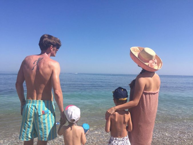 Павел Воля и Ляйсан Утяшева проводят семейный отпуск в Португалии - Фото №7