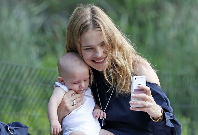 Наталья Водянова делится снимками отдыха с детьми