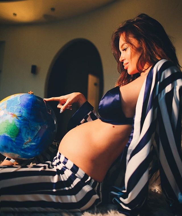 Анастасия Лисова похвасталась беременностью