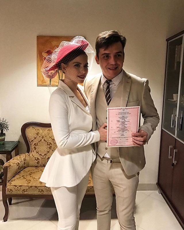 Кузин и Артемова официально подтвердили, что они муж и жена