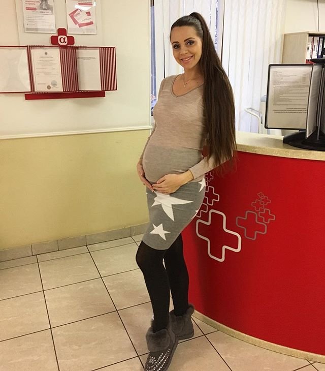 Беременная Ольга Рапунцель едва не погибла на фотосессии
