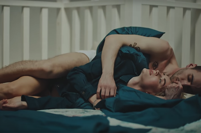 Полина Гагарина рассказала о любви-катастрофе в новом клипе